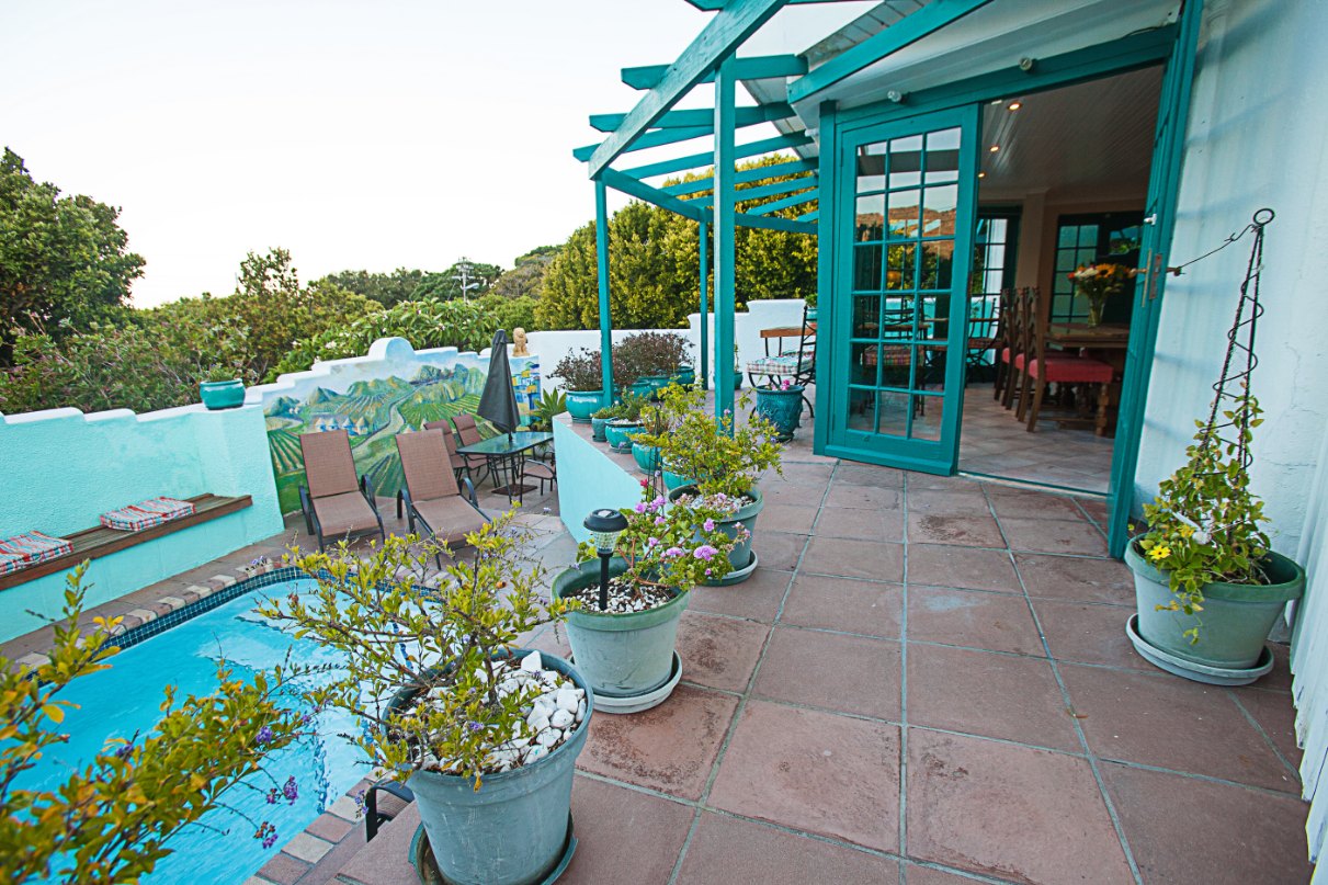 Lala Phantsi Inn